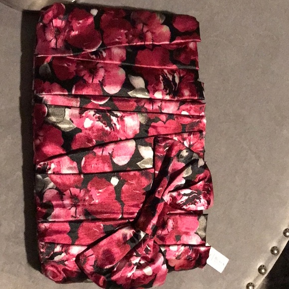 NWOT White House Black Market Floral Satin-Like Peep-Toe Heels - Picture 11 of 13